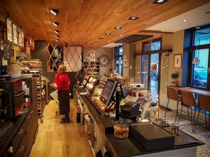 Bäckerei ENGEL Filiale Höxter, Theke und Eingangsbereich
