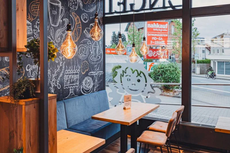 Bäckerei ENGEL, Café mit Sitzecke, hochwertiges Design