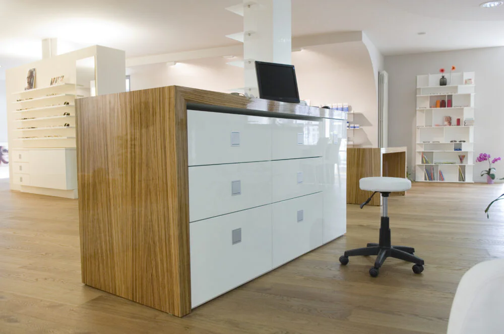 Krog Optik Höxter Schrank Verkaufsfläche