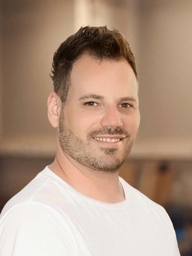 CMO, Marketing, Grafik, SEO, Photoshop, IT Sebastian Valentin